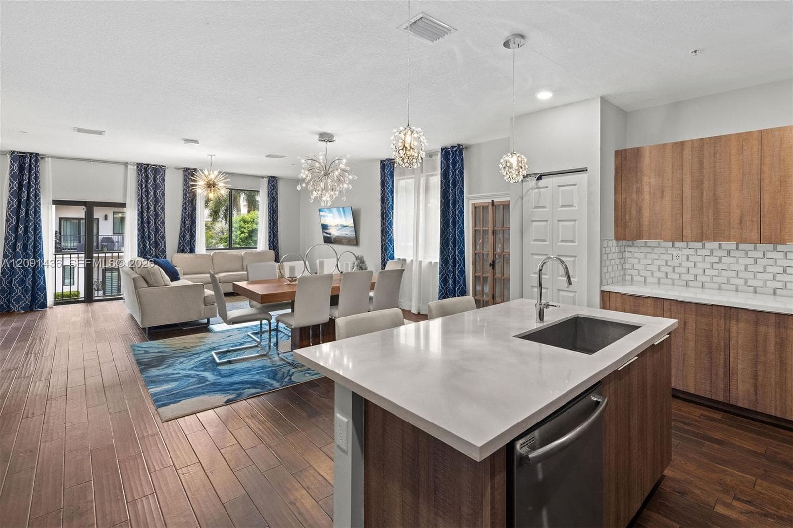 4720 NW 84th Ct, Doral FL 33166 - Doral, FL - Photo 1