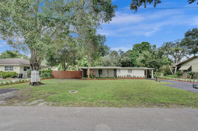 5073 SW 28th Avenue, Dania Beach FL 33312 - Dania Beach, FL - Photo 2
