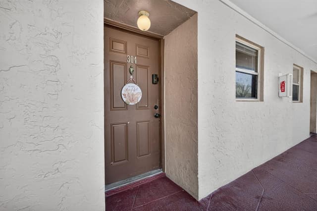 120 Sparrow Drive # 304, Royal Palm Beach FL 33411 - Royal Palm Beach, FL - Photo 4