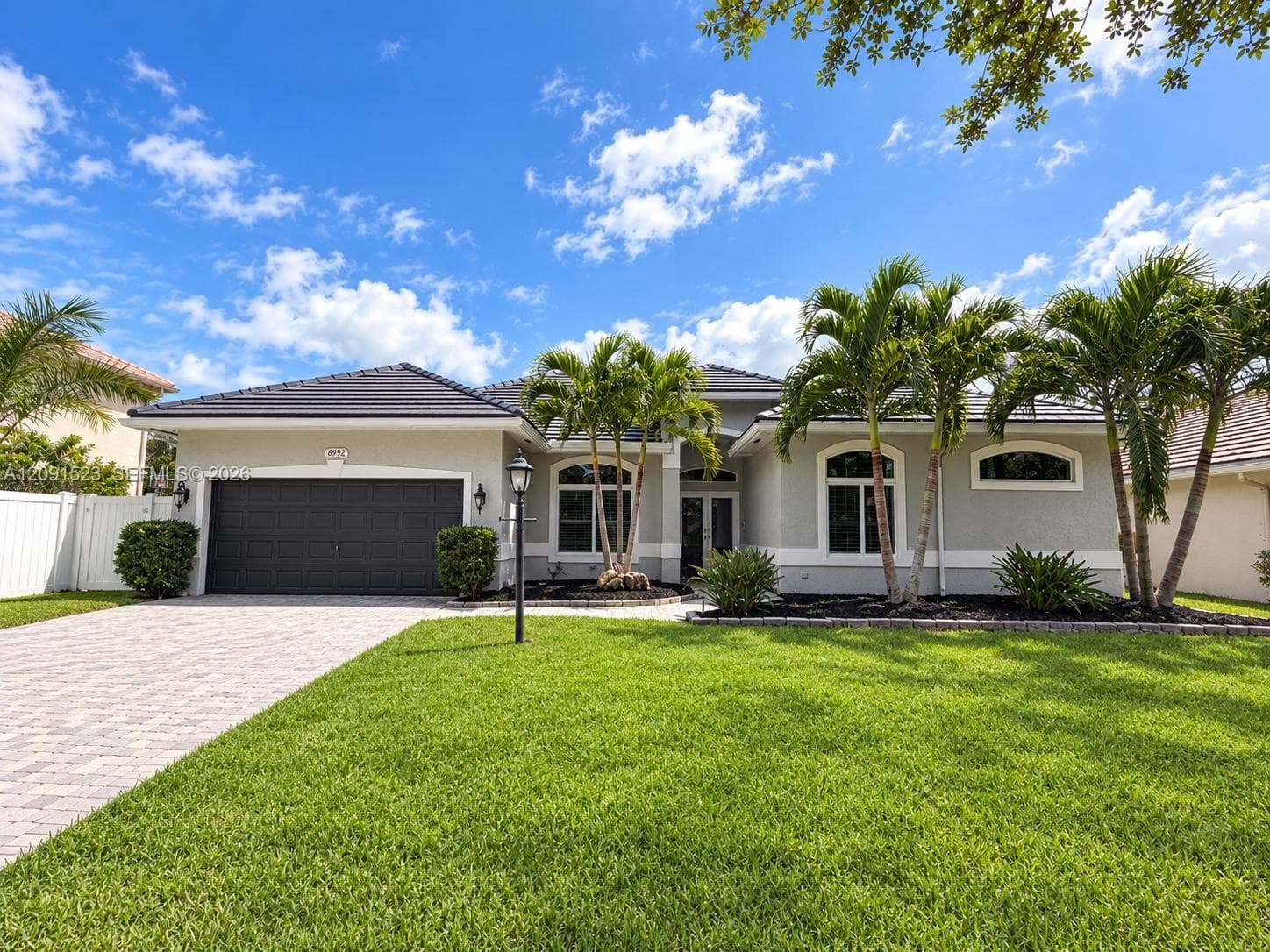 6982 Coronado Way, Pembroke Pines FL 33331 - Pembroke Pines, FL - Photo 1