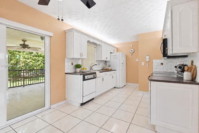 7200 SW 132nd Ave, Miami FL 33183 - Miami, FL - Photo 5