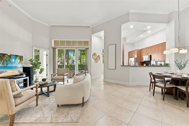 16102 Emerald Estates Dr # 126, Weston FL 33331 - Weston, FL - Photo 7