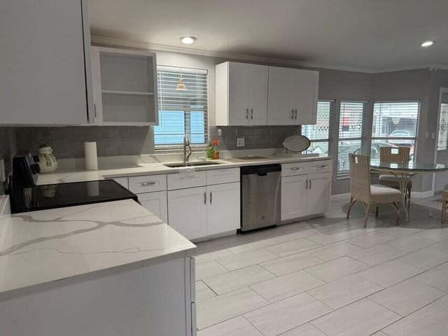 6085 Seashore Drive, Atlantis FL 33462 - Atlantis, FL - Photo 7