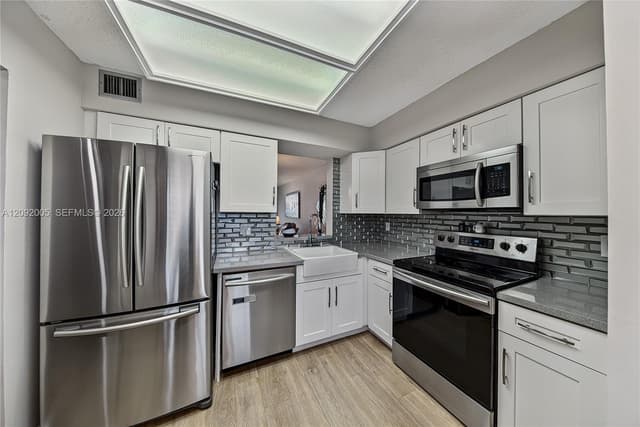 7301 NW 1st St # 401, Margate FL 33063 - Margate, FL - Photo 3