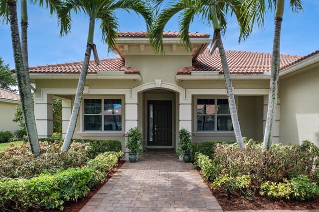6756 OSAGE Circle, FL 33413 - Photo 3
