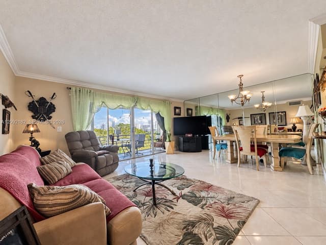 1000 NE 14th Ave # 703, Hallandale Beach FL 33009 - Hallandale Beach, FL - Photo 7