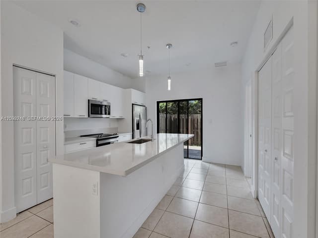 8195 NW 104th Ave # 2, Doral FL 33178 - Doral, FL - Photo 7