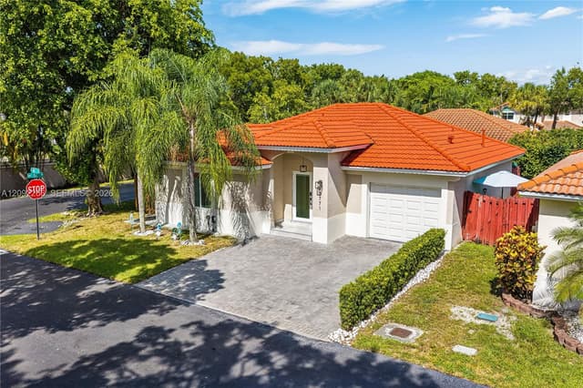 5771 NW 98th Ct, Doral FL 33178 - Doral, FL - Photo 3
