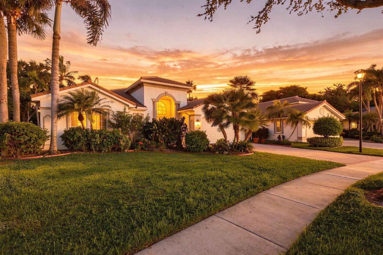 6812 Molakai Circle, Boynton Beach FL 33437 - Boynton Beach, FL - Photo 1