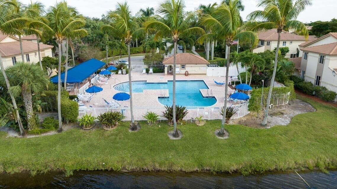 6758 VIA REGINA, Boca Raton FL 33433 - Boca Raton, FL - Photo 1