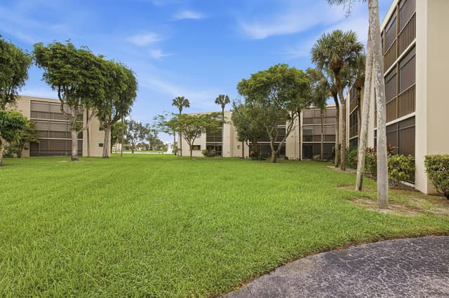 5340 LAS VERDES Circle # 202, Delray Beach FL 33484 - Delray Beach, FL - Photo 7