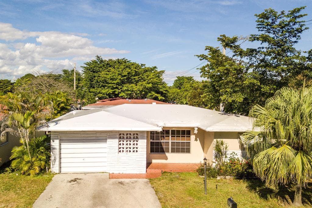 901 NW 48th Place, Pompano Beach FL 33064