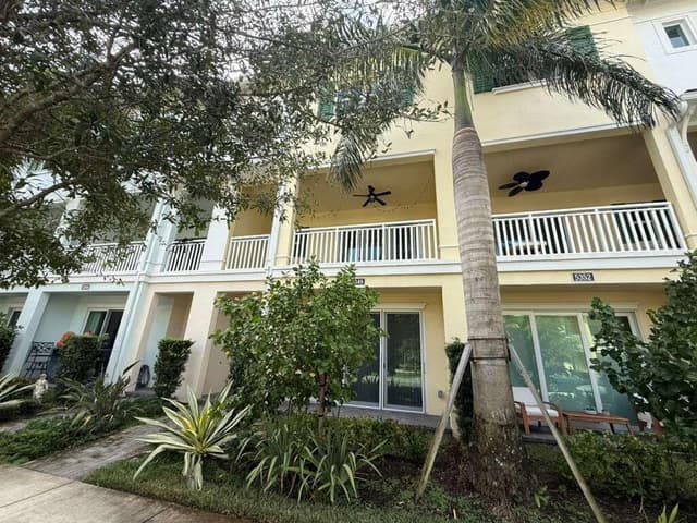 5348 Sagan Lane, Palm Beach Gardens FL 33418 - Palm Beach Gardens, FL - Photo 2