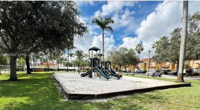 14015 N Forest Oak Cir, Davie FL 33325 - Davie, FL - Photo 4