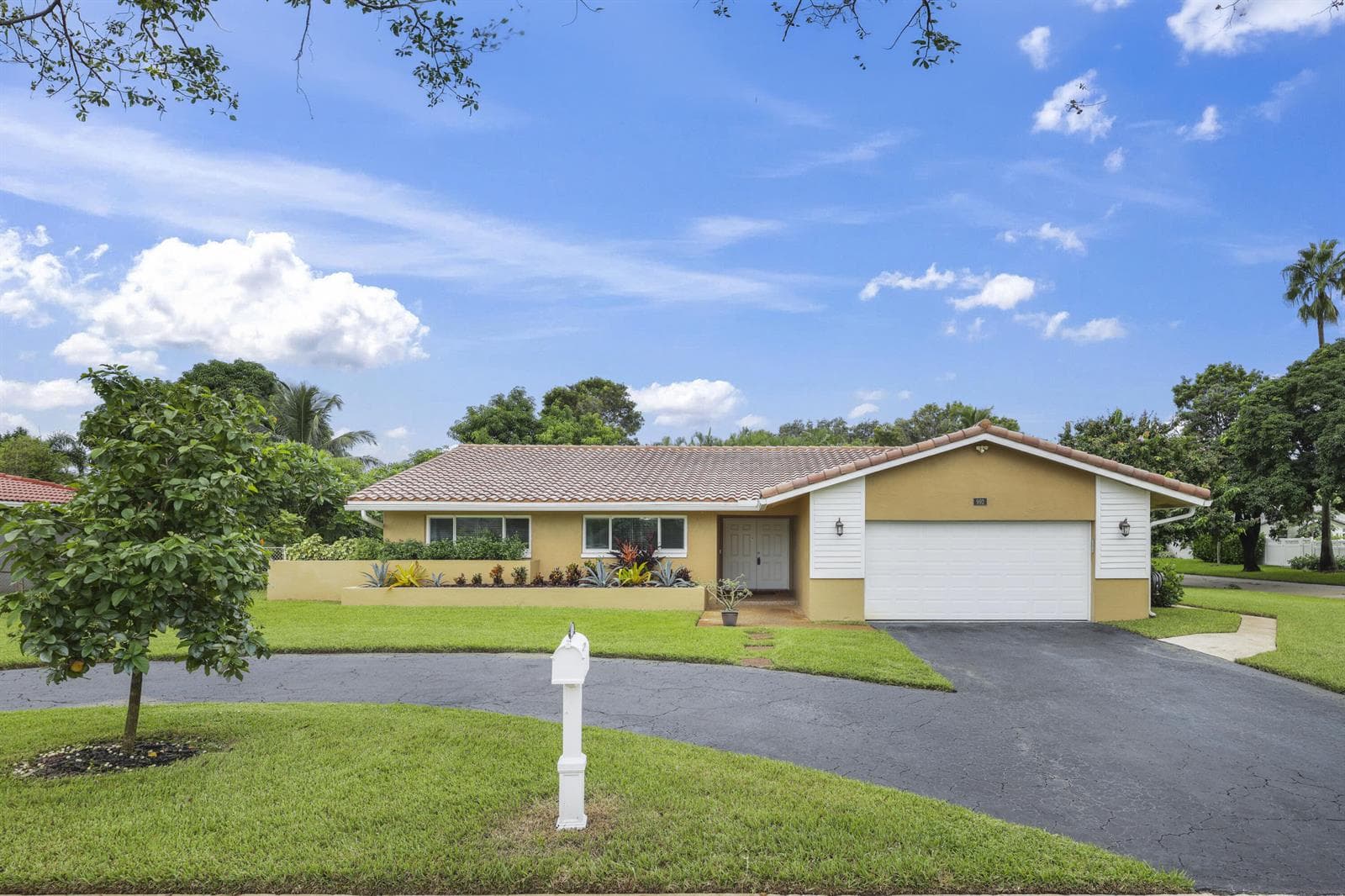 992 NW 83RD Drive, Coral Springs FL 33071 - Coral Springs, FL - Photo 1
