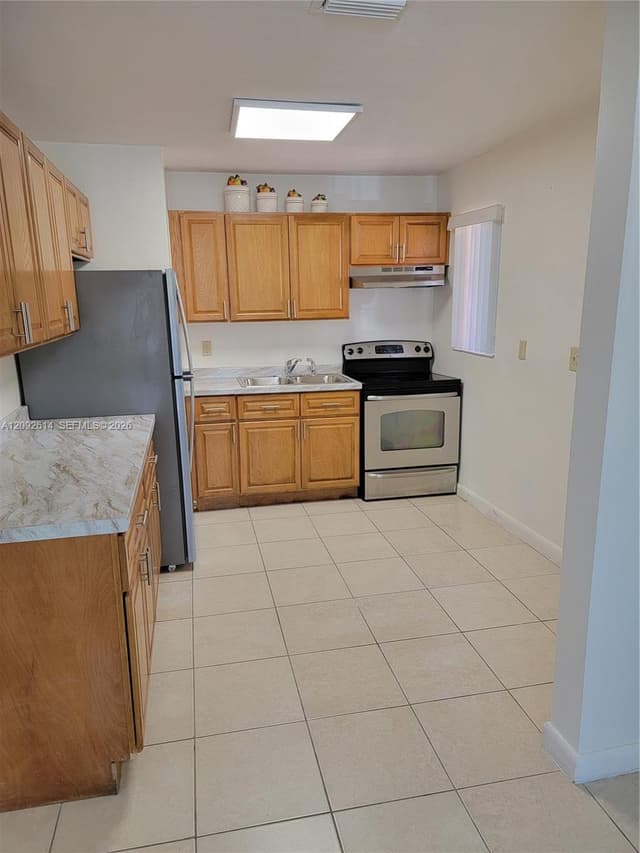 1388 NW 55 St, Miami FL 33142 - Miami, FL - Photo 5