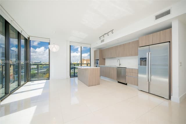 201 SW 17th Rd # 701, Miami FL 33129 - Miami, FL - Photo 2