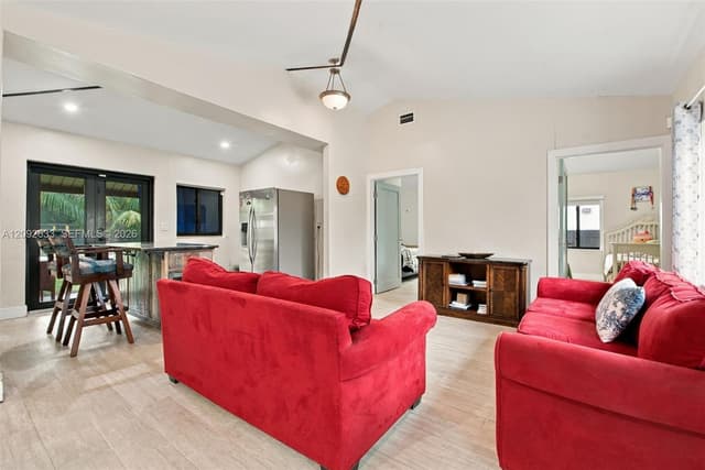 565 East Dr, Miami Springs FL 33166 - Miami Springs, FL - Photo 7