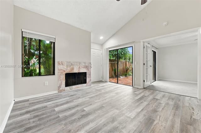 4120 Palm Bay Cir, West Palm Beach FL 33406 - West Palm Beach, FL - Photo 4