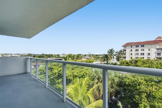 10000 W Bay Harbor Dr # 501, Bay Harbor Islands FL 33154 - Bay Harbor Islands, FL - Photo 2