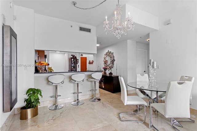 31 SE 5th St # 4018, Miami FL 33131 - Miami, FL - Photo 6