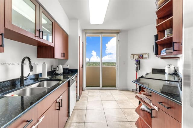 2425 SW 27th Ave # 704, Miami FL 33145 - Miami, FL - Photo 7