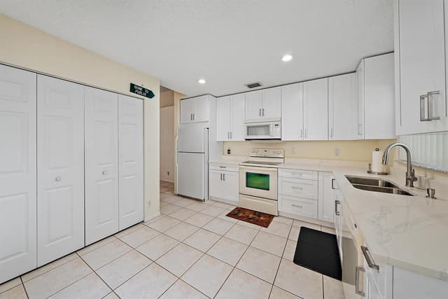 7293 Nautica Way, Lake Worth FL 33467 - Lake Worth, FL - Photo 6