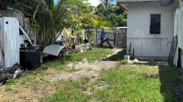 551 NE 159th St, Miami FL 33162 - Miami, FL - Photo 5