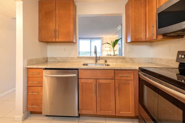 1391 S OCEAN # 803, Pompano Beach FL 33062 - Pompano Beach, FL - Photo 4