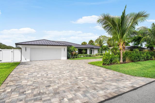 111 FAIRVIEW W, Tequesta FL 33469 - Tequesta, FL - Photo 3