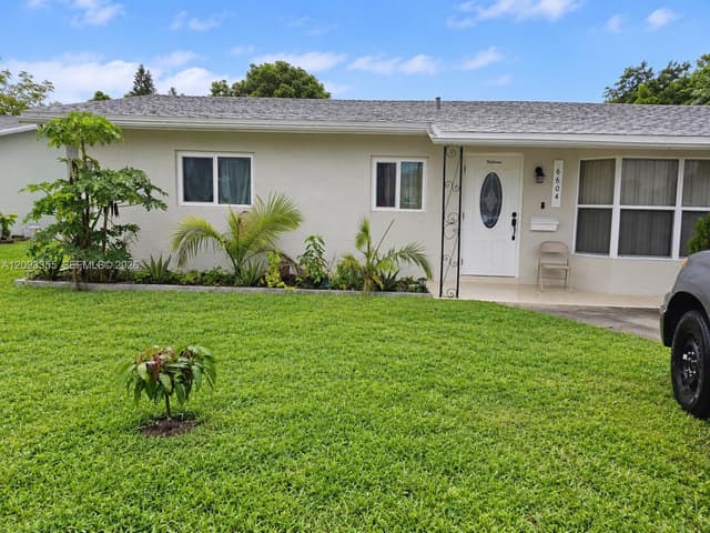 6604 Boulevard Of Champions, North Lauderdale FL 33068 - North Lauderdale, FL - Photo 5