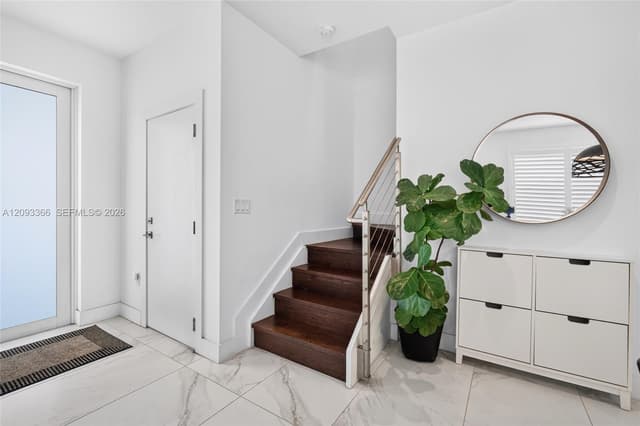 10370 NW 67th Ter, Doral FL 33178 - Doral, FL - Photo 5