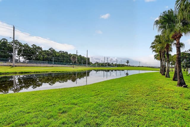 6649 Sun River Road, Boynton Beach FL 33437 - Boynton Beach, FL - Photo 2