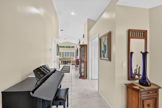 6649 Sun River Road, Boynton Beach FL 33437 - Boynton Beach, FL - Photo 5