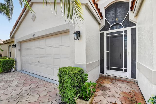 6649 Sun River Road, Boynton Beach FL 33437 - Boynton Beach, FL - Photo 4