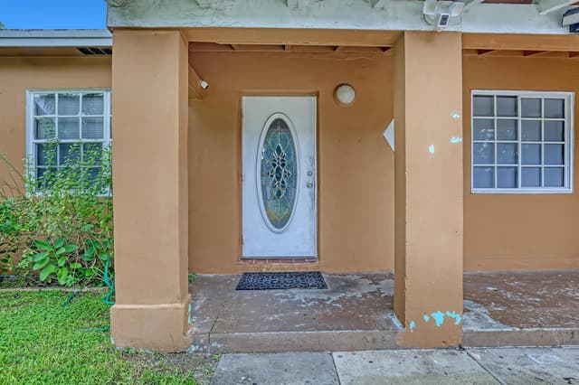 1627 4th Court NE, Boynton Beach FL 33435 - Boynton Beach, FL - Photo 4