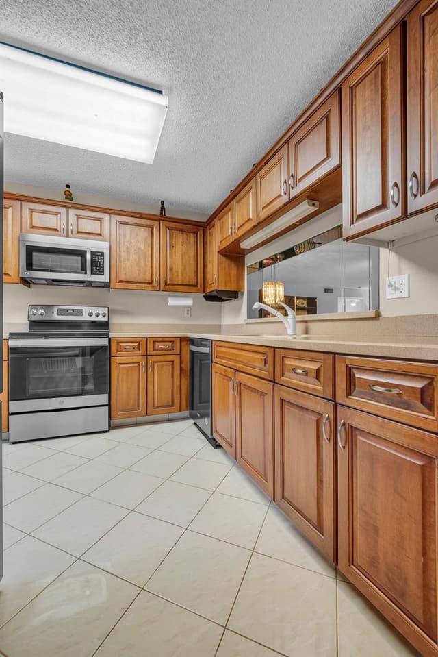 15074 WITNEY Road # 205, Delray Beach FL 33484 - Delray Beach, FL - Photo 6