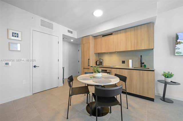 121 NE 5th St # 3006, Miami FL 33132 - Miami, FL - Photo 3