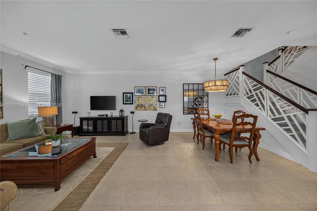 14731 SW 15th Ct, Pembroke Pines FL 33027 - Pembroke Pines, FL - Photo 5