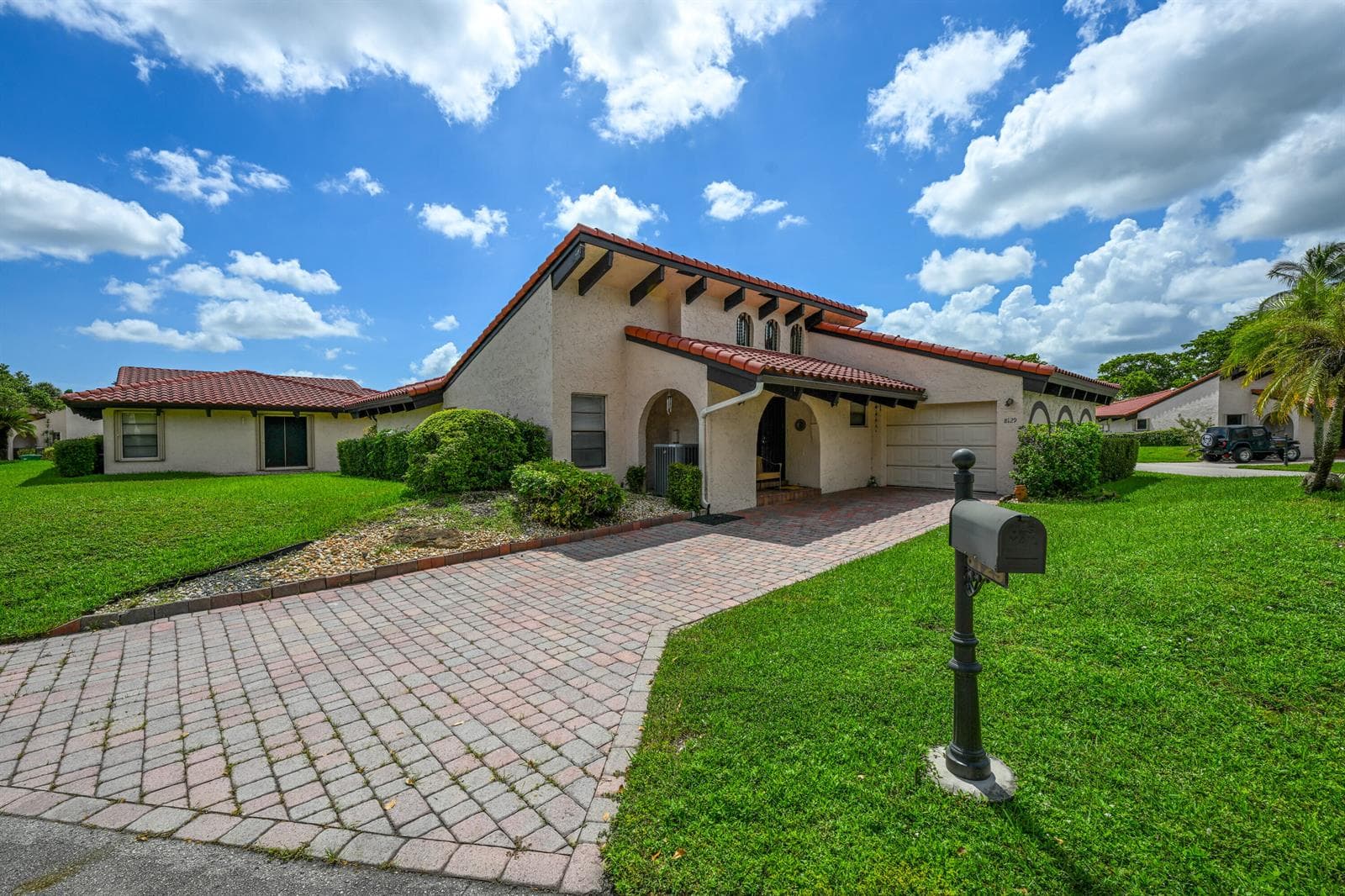 8129 PINE Circle # 33, Tamarac FL 33321