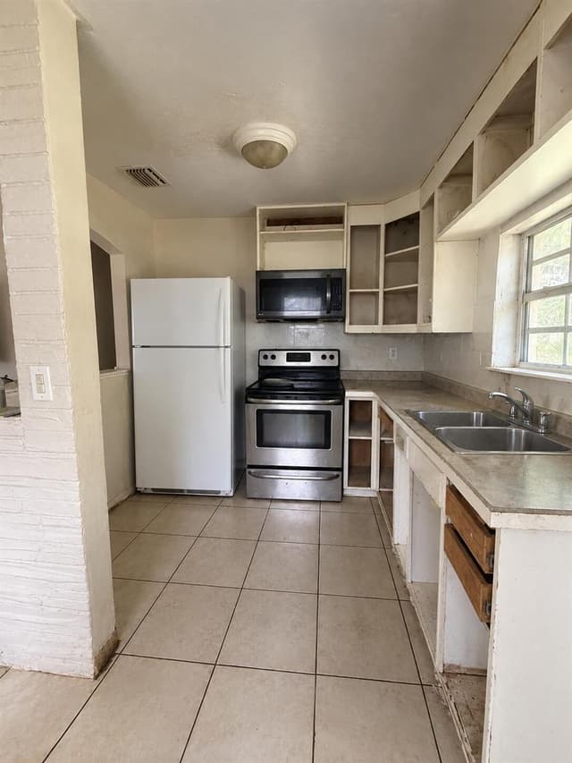 6844 SW 22nd Street, Miramar FL 33023 - Miramar, FL - Photo 5