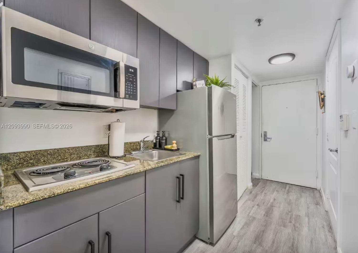 1200 Brickell Bay Dr # 2610, Miami FL 33131