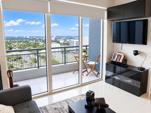 60 SW 13th St # 2409, Miami FL 33130 - Miami, FL - Photo 2