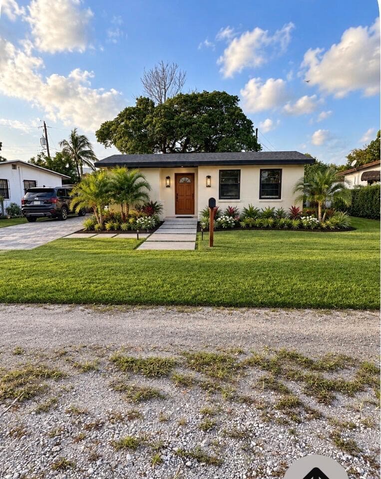 555 HAREM Avenue, Opa-Locka FL 33054