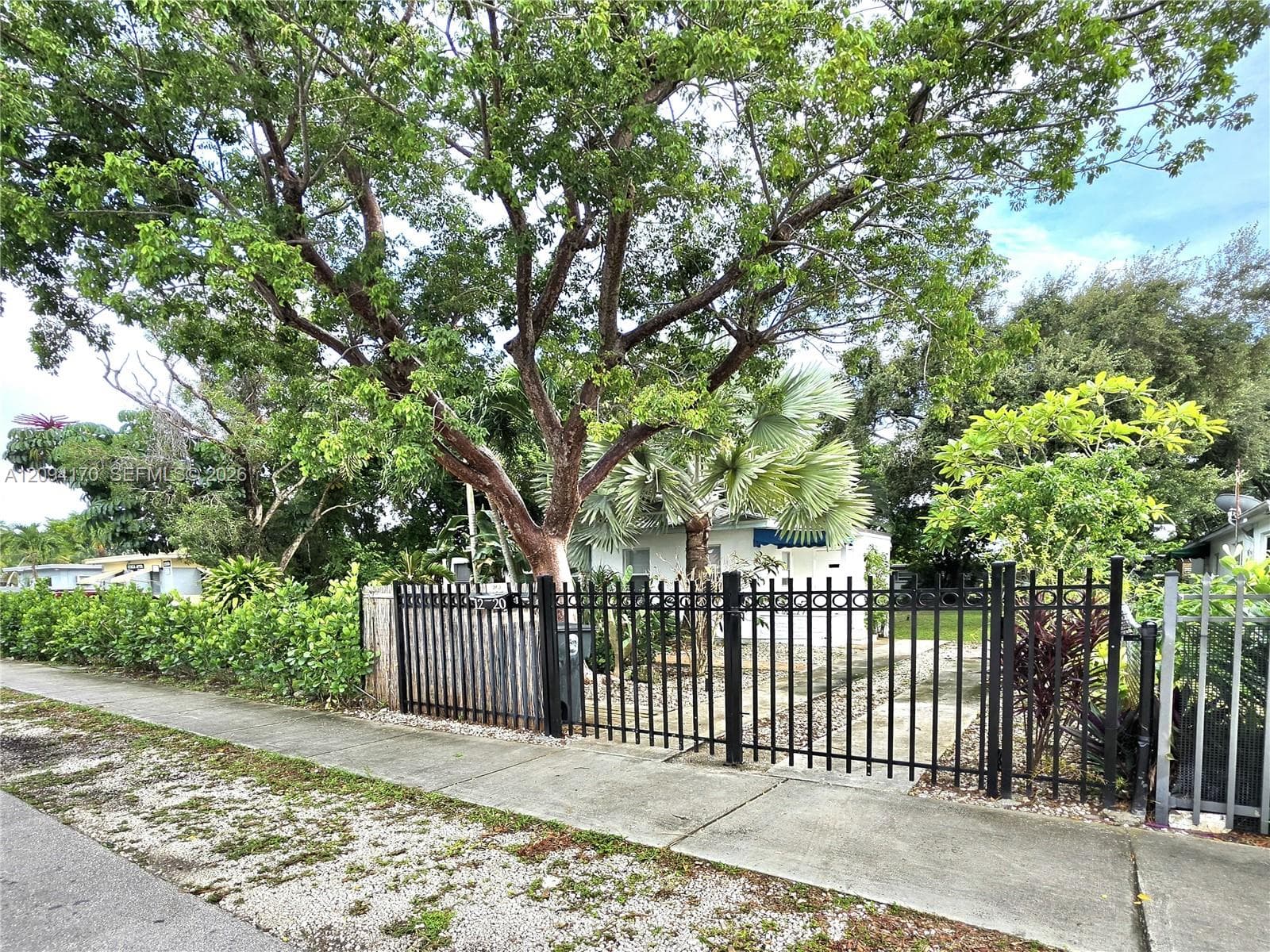 1220 NE 128th St, North Miami FL 33161 - North Miami, FL - Photo 1