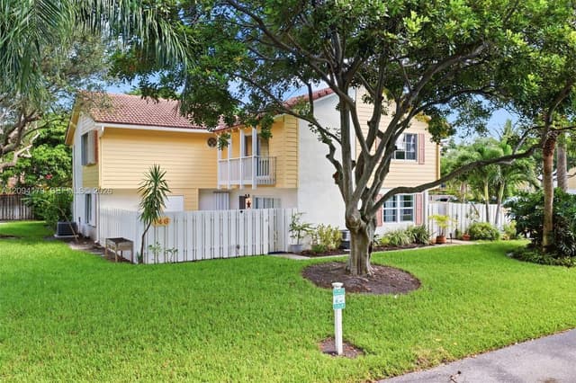146 Seabreeze Cir, Jupiter FL 33477 - Jupiter, FL - Photo 2