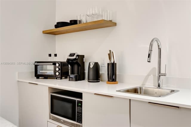 229 SW 9th St # 505, Miami FL 33130 - Miami, FL - Photo 6
