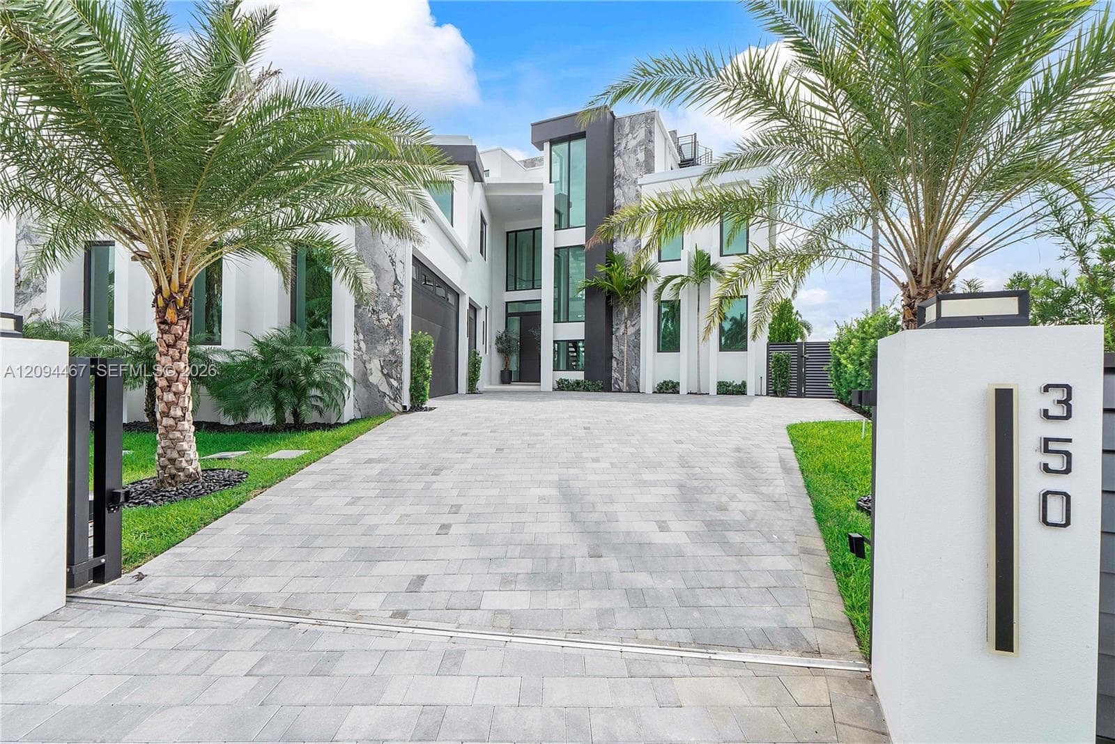 350 Circle Dr, Pompano Beach FL 33062 - Pompano Beach, FL - Photo 1