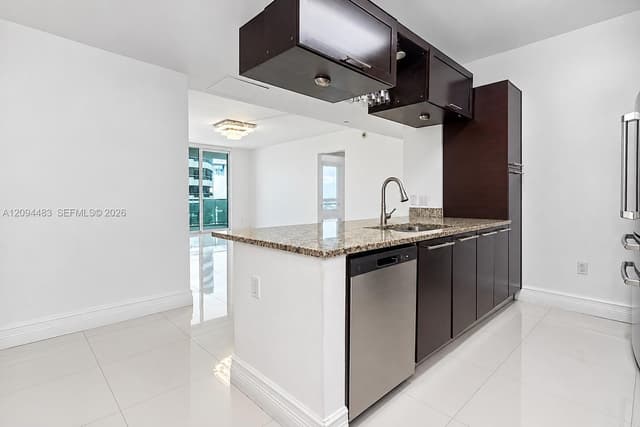 951 Brickell Ave # 605, Miami FL 33131 - Miami, FL - Photo 4