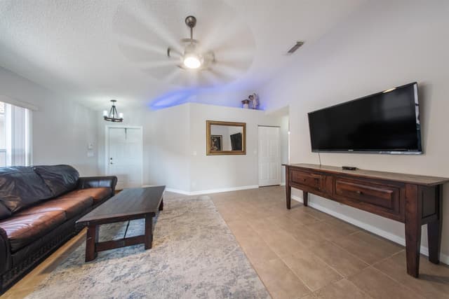 6481 Willoughby Circle, Lake Worth FL 33463 - Lake Worth, FL - Photo 7